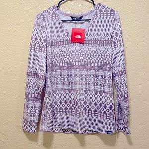 Women’s North face long sleeve